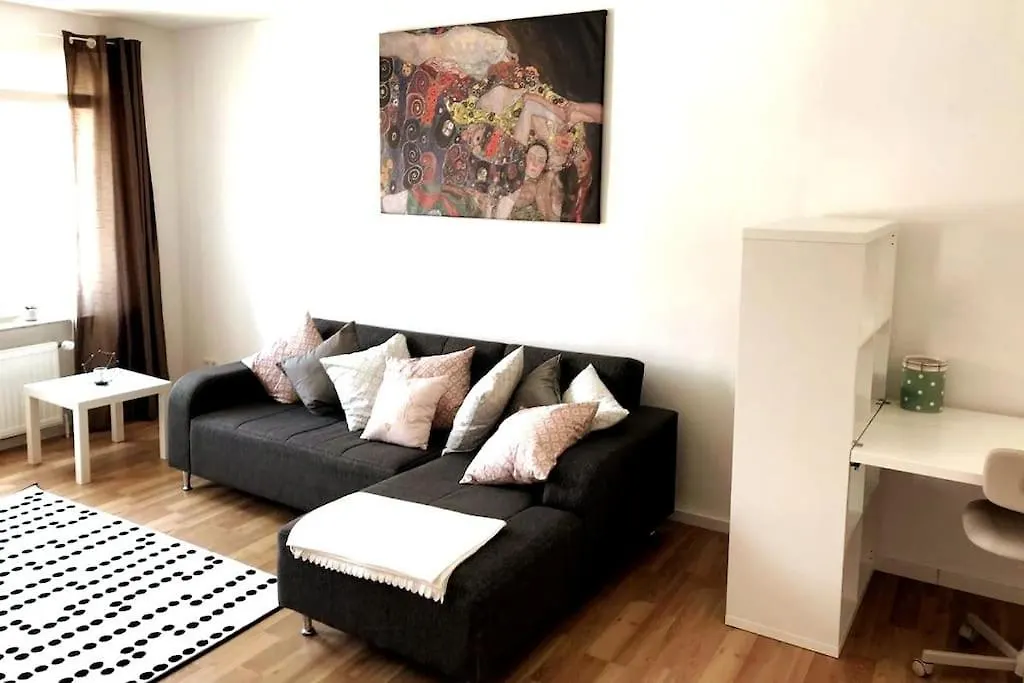 Apartamento Zentrum, Helle Und Ruhige Moeblierte Dg-Wohnung Zwischen Steintor Und Uni Hanóver