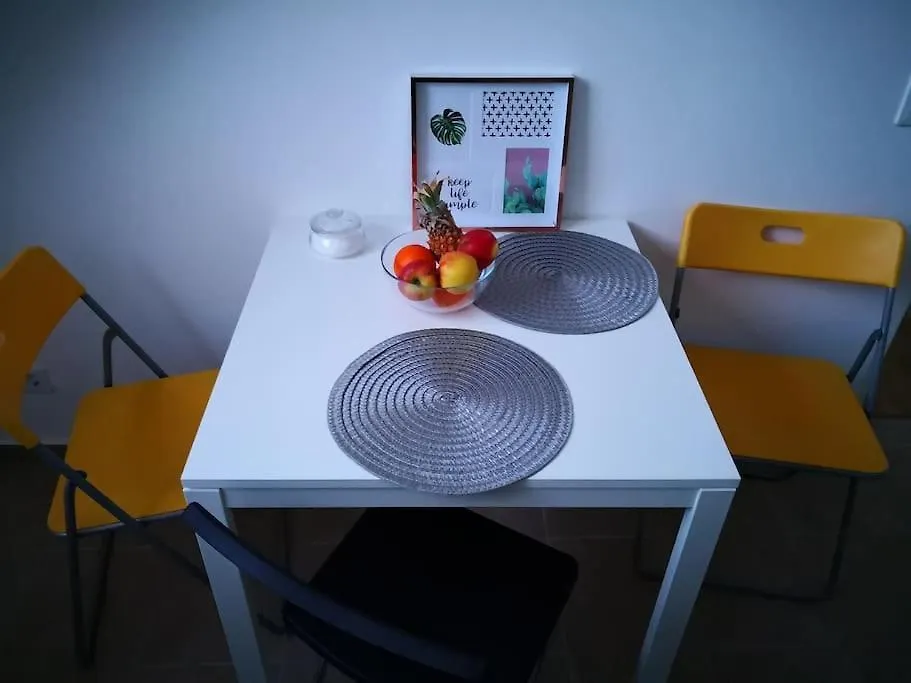 Apartamento Zentrum, Helle Und Ruhige Moeblierte Dg-Wohnung Zwischen Steintor Und Uni Hanóver