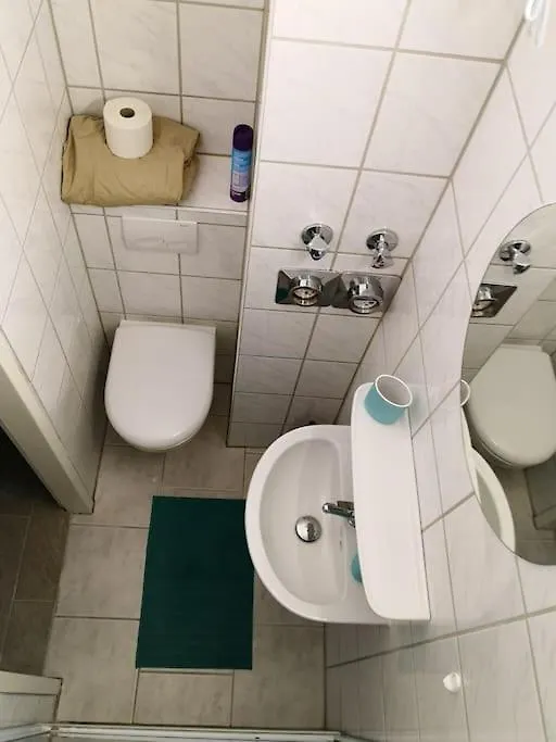 Zentrum, Helle Und Ruhige Moeblierte Dg-Wohnung Zwischen Steintor Und Uni Hannover Apartment