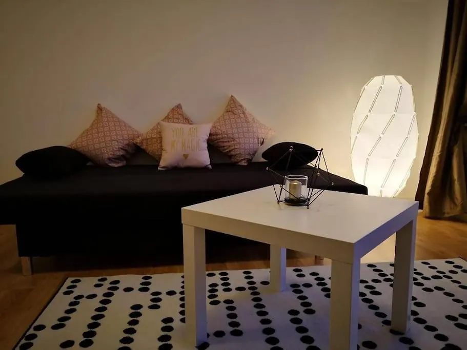Zentrum, Helle Und Ruhige Moeblierte Dg-Wohnung Zwischen Steintor Und Uni Hannover 0*,  Deutschland