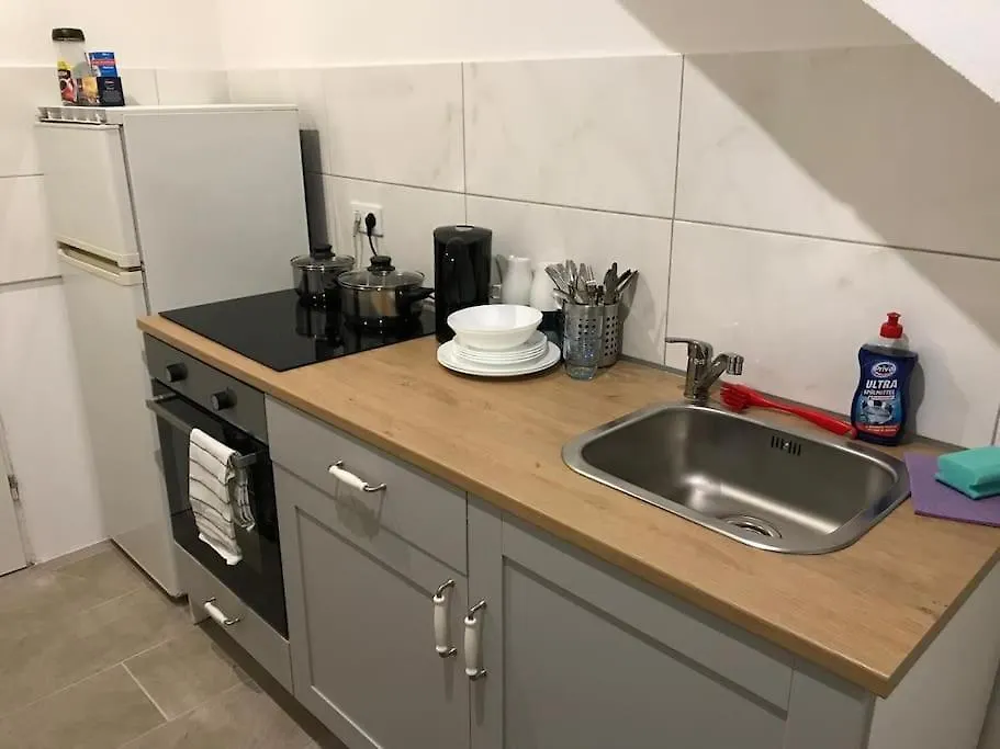 Zentrum, Helle Und Ruhige Moeblierte Dg-Wohnung Zwischen Steintor Und Uni Hannover 0*,  Deutschland